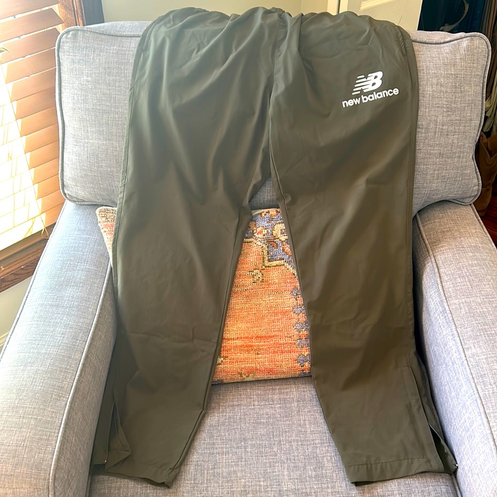 New Balance Men’s Joggers with zips at bottom